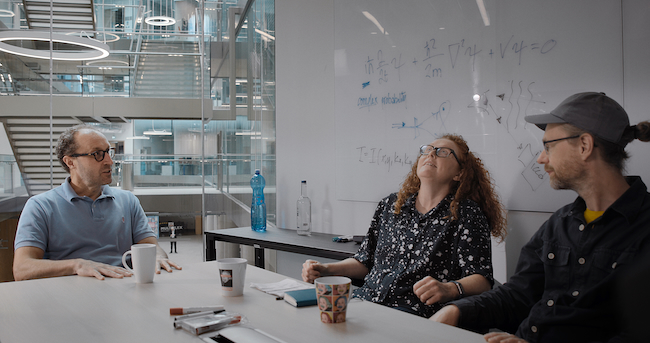 Professor Faccio with Ruth Jarman and Joe Gerhardt (Photo credit: Tracing Light)