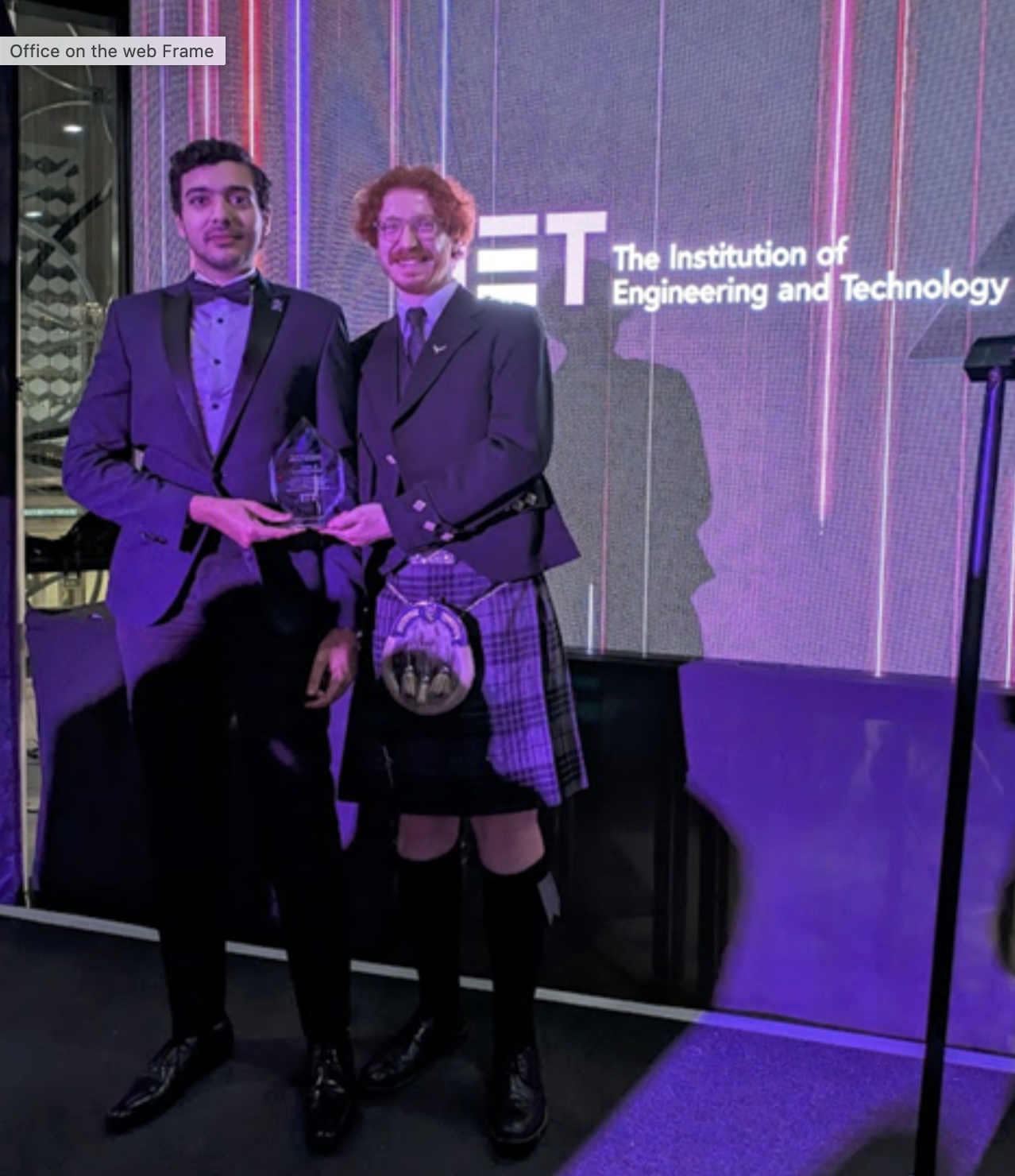 Dr Mahmoud Wagih (left) and Mr Nikolas Bruce (right), from the James Watt School of Engineering, at the award ceremony.