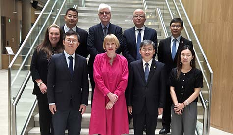 Delegation from Shanghai Jiao Tong University