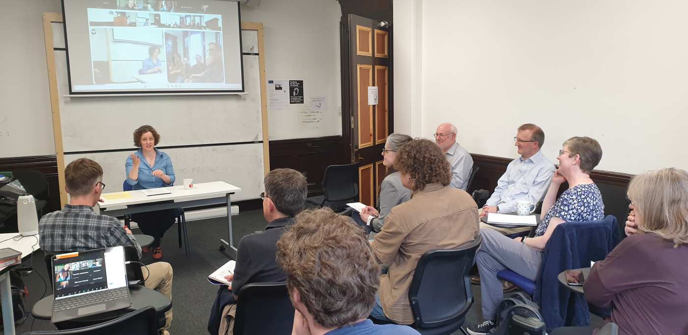 Laura Stewart presenting at an Early Modern Work in Progress seminar Laura Stewart EMWIP Seminar